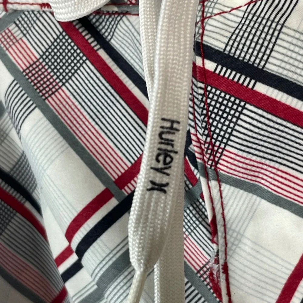 Hurley Mens Plaid Board Shorts White Red Black‎ Cargo Pocket MB04PN Size 34